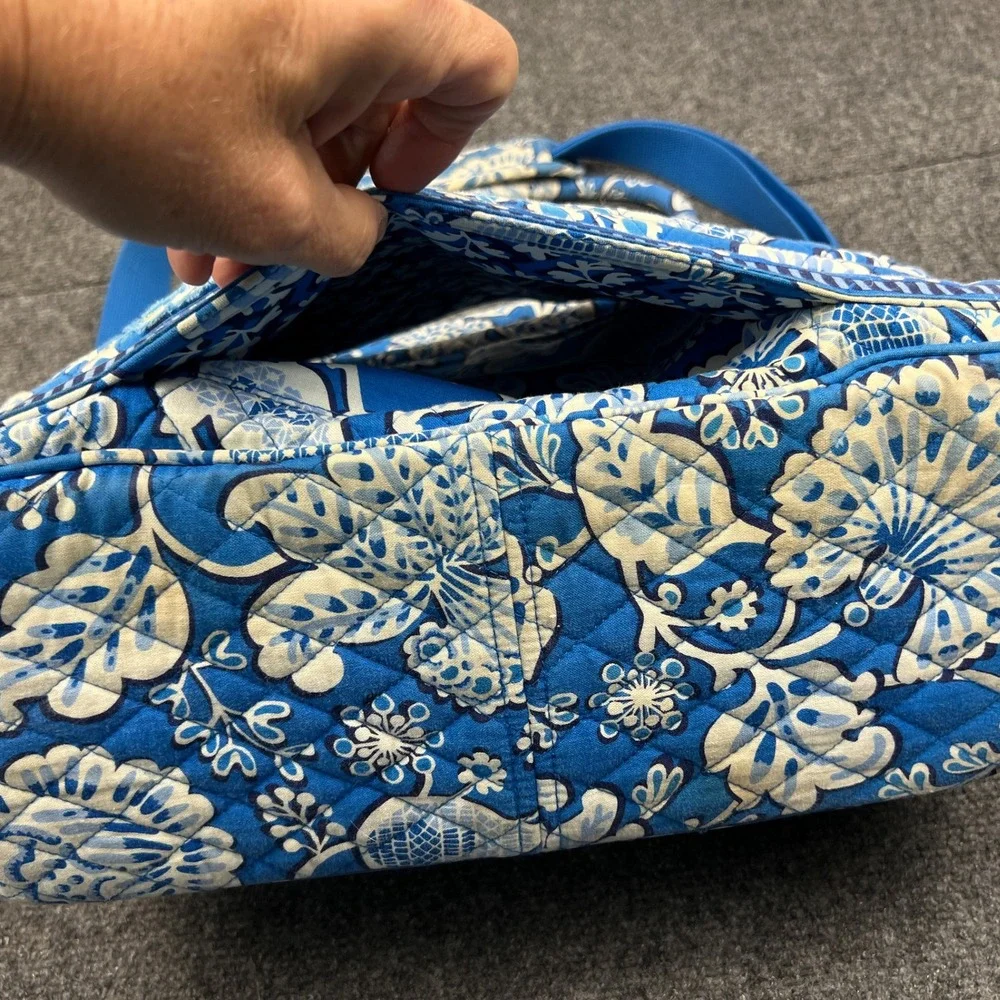 Vera Bradley Blue Floral Quilted Laptop Travel Bag Shoulder Strap 16x12x6